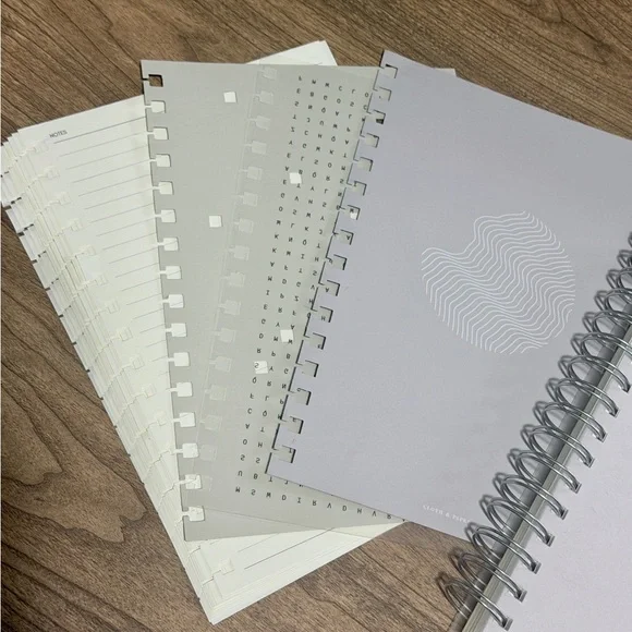 Elegant Green Planner with Stickers - Picture 13 of 15